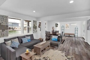 Smart TV, video games, Netflix, DVD player