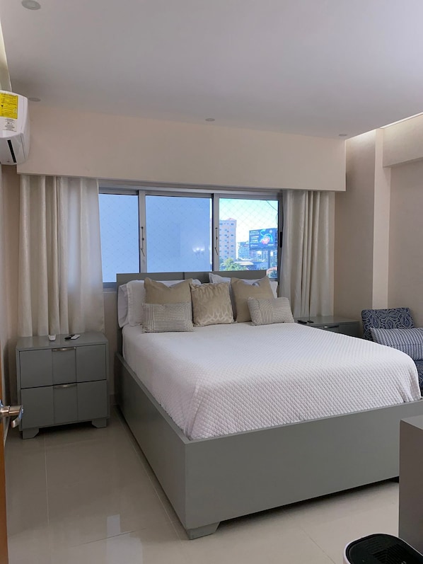 1 bedroom, in-room safe, iron/ironing board, WiFi