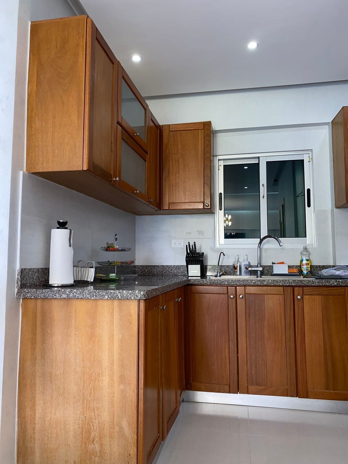 Refrigerador, horno, cafetera y tetera y tostadora 