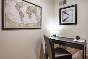 Interior - Logan Circle 1BR - Walk to U St Metro (Washington)