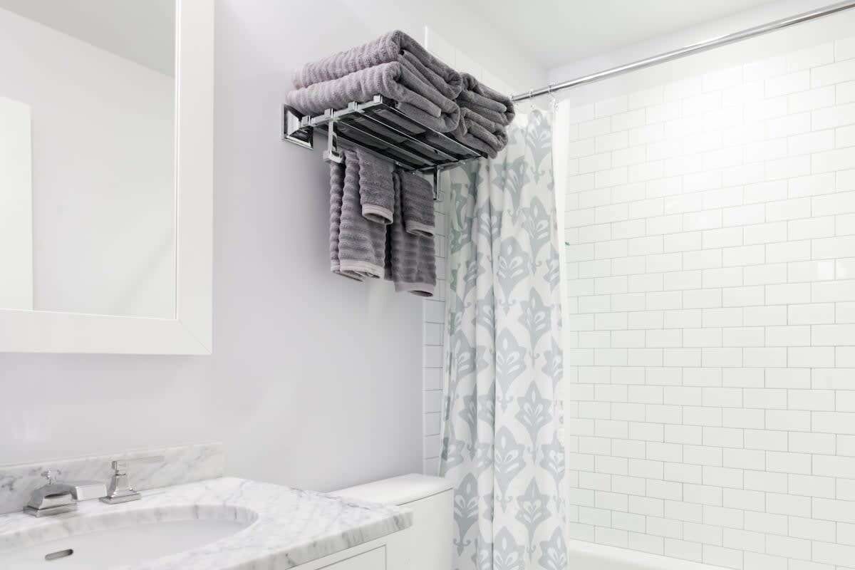 Bathtub, hair dryer