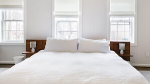 3 bedrooms, iron/ironing board, travel cot, WiFi - Historic, Charming Home in Old Town (Alexandria)