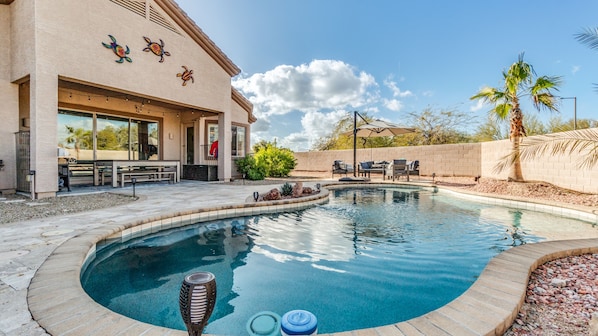 Outdoor pool, a heated pool