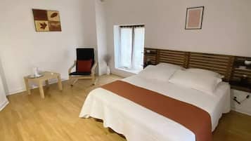 Premium bedding, individually decorated, individually furnished, desk