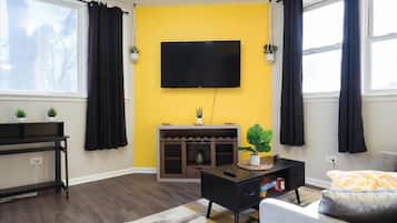 Smart TV, video games