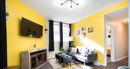 Sunflower Apt 10 Min from Downtown Chicago - Sleeps up to 6