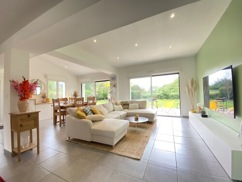 La Maison des Vacances, a stone's throw from the sea.