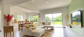 La Maison des Vacances, a stone's throw from the sea.