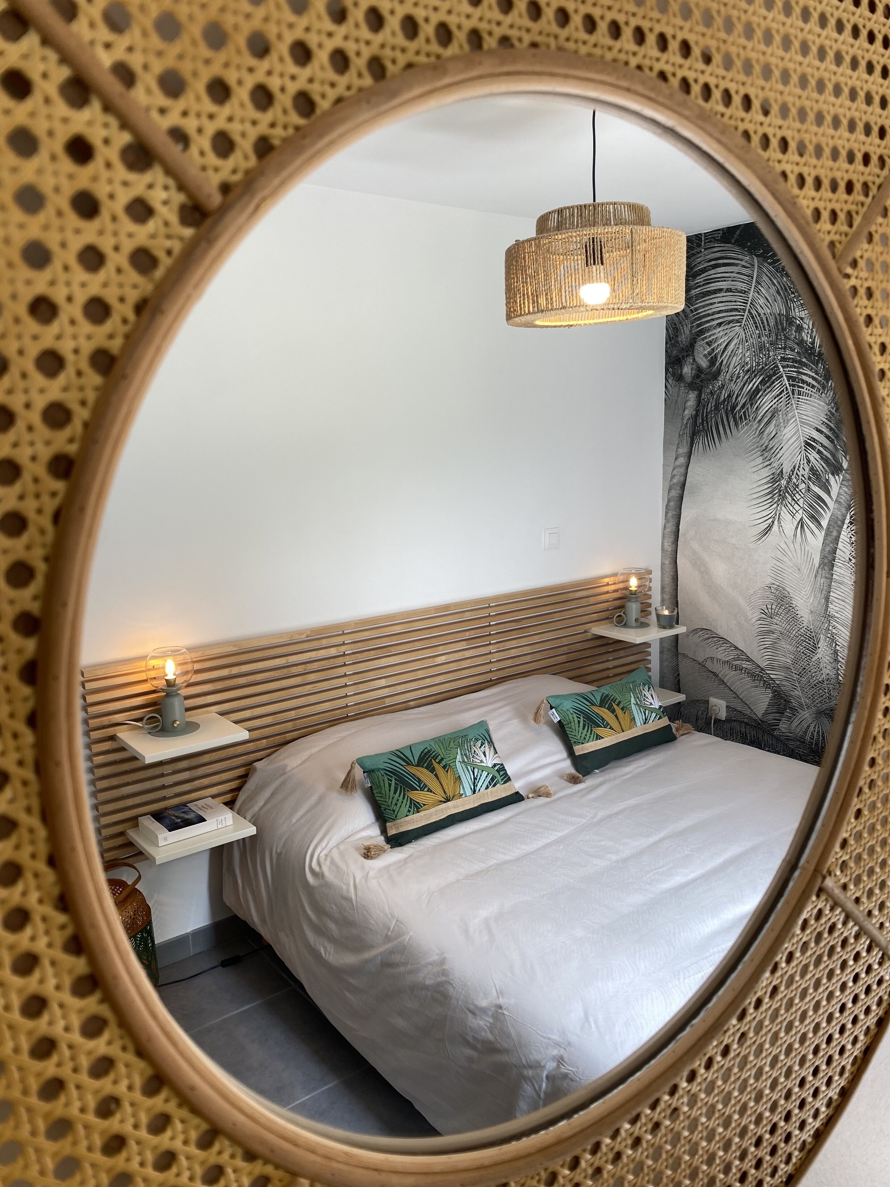 2 bedrooms, desk, iron/ironing board, travel cot