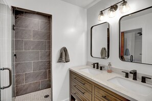 Shower, towels, toilet paper - Private, modern home with river view, on 48 acres (Newport)