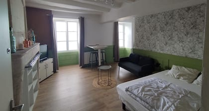 charmant studio au pied du clocher tors