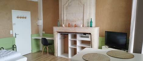 1 chambre, bureau, Wi-Fi, draps fournis