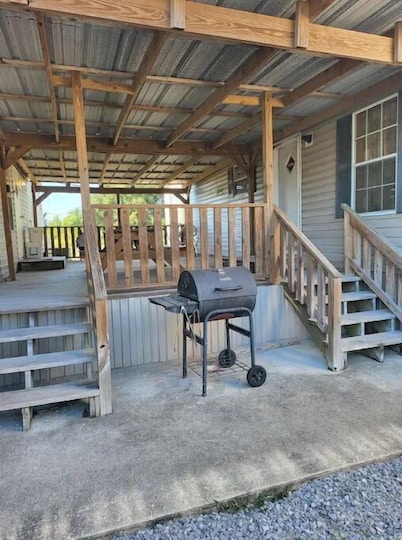 Run Away Charters fishing lodge