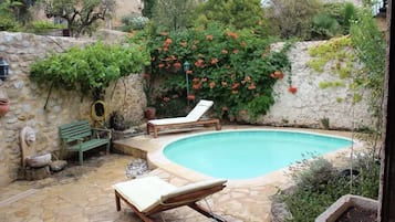 Piscine extérieure, piscine chauffée