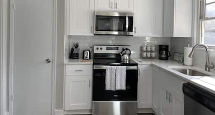 Amazing House 3 min to Lake Lanier Sleeps 6