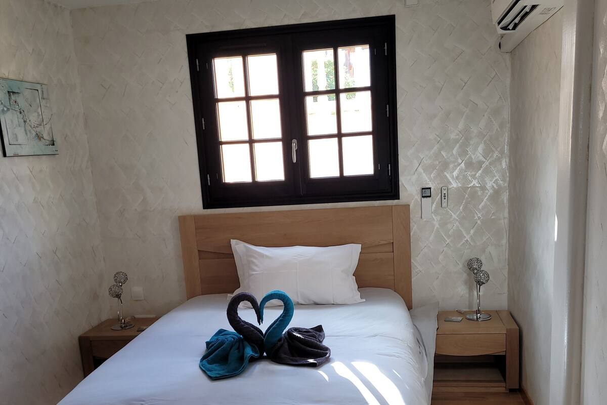 Apartment | 1 bedroom, iron/ironing board, WiFi (free), bed sheets