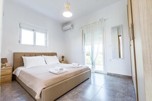 2 عدّة غرف نوم وواي فاي وملاءات أسرّة