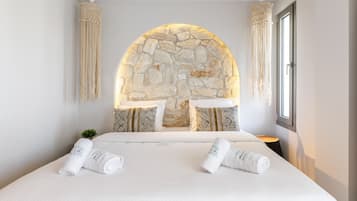 Premium Suite, Ground Floor | 1 bedroom, hypo-allergenic bedding, free WiFi