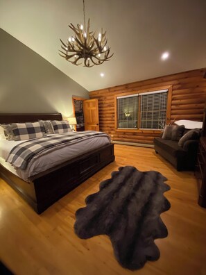 4 Schlafzimmer, Zimmersafe, Schreibtisch, Bügeleisen/Bügelbrett