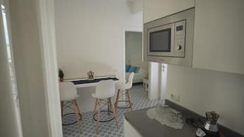 Deluxe Double Room | Down comforters, pillowtop beds, in-room safe, individually decorated