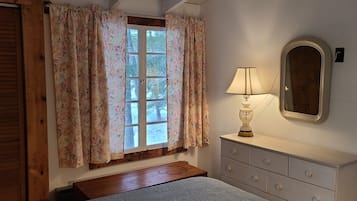 3 quartos, escrivaninha, Wi-Fi de cortesia, roupa de cama