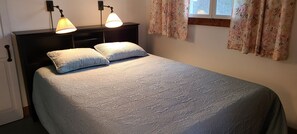 3 bedrooms, desk, free WiFi, bed sheets