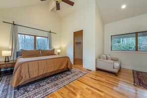 8 bedrooms, iron/ironing board, WiFi