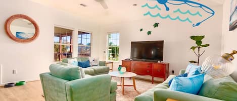 Smart-TV, DVD-Player, Tischfußball, Tischtennisplatte