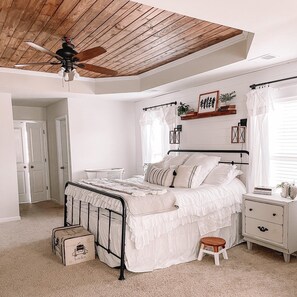 5 habitaciones, escritorio, tabla de planchar con plancha y wifi gratis 