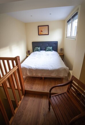 1 Schlafzimmer, Bügeleisen/Bügelbrett, Reisekinderbett, Bettwäsche