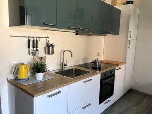 冰箱、烤箱、炉灶、茶具/咖啡用具