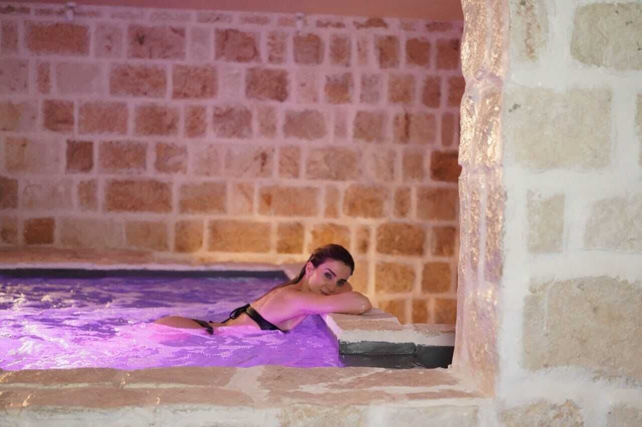 Phòng tắm hơi, bồn tắm thủy lực, massage Thụy Điển, dịch vụ massage 