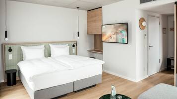 Junior-Zimmer, 1 King-Bett, Nichtraucher | Laptopgeeigneter Arbeitsplatz, kostenloses WLAN, BettwÀsche