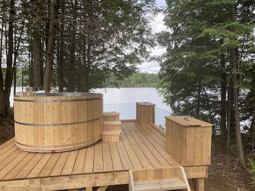 Juniper Cabin- Waterfront retreat on Mosque Lake