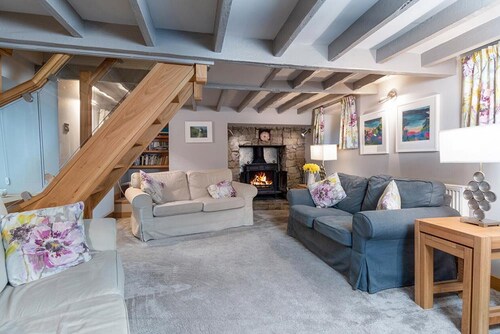 Bodfryn Cottage - Three Bedroom Cottage, Sleeps 6