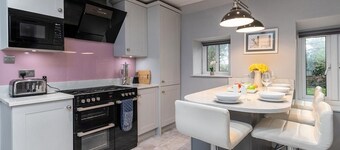 Bodfryn Cottage - Three Bedroom Cottage, Sleeps 6