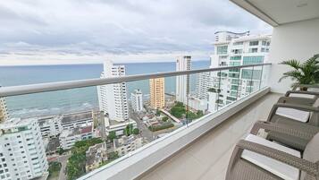Superior Apartment | Beach/ocean view
