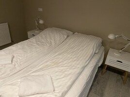 遮光窗帘、熨斗/熨衣板、免费 WiFi、床单