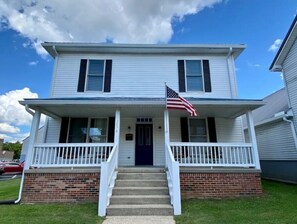 Exterior - Historic Augusta Ky Escape with private parking (Augusta)