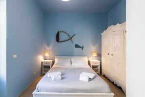 3 bedrooms, iron/ironing board, travel cot, WiFi