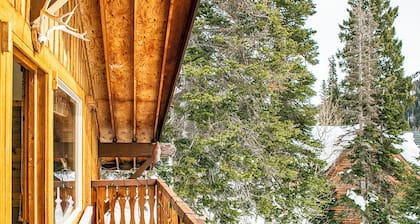 Mountain View Chalet by Cottonwood Lodging