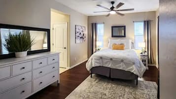 4 bedrooms, desk, iron/ironing board, travel cot