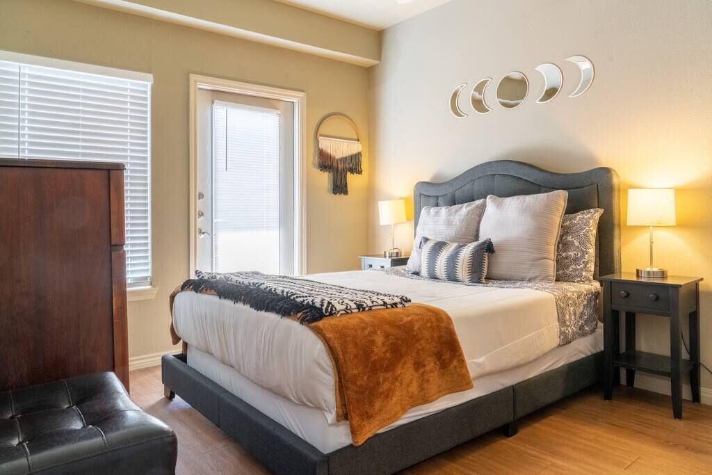 2 間睡房、熨斗/熨衫板、Wi-Fi、床單