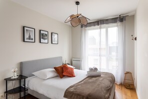 2 室のベッドルーム、アイロン / アイロン台、WiFi (無料)、ベッドシーツ