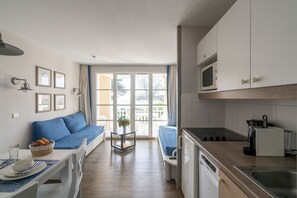 Kühlschrank, Mikrowelle, Geschirrspüler
