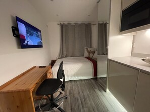 1 chambre, bureau, Wi-Fi gratuit, draps fournis