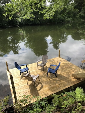 Property grounds - Waterfront Oasis w/ Great Views, 5 beds & deck over the Creek! (Saugerties)