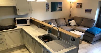 5 minutes from the beach, centraly located, country side views