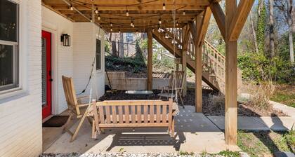Quaint & cozy living minutes from downtown Raleigh