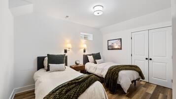 2 bedrooms, WiFi, bed sheets
